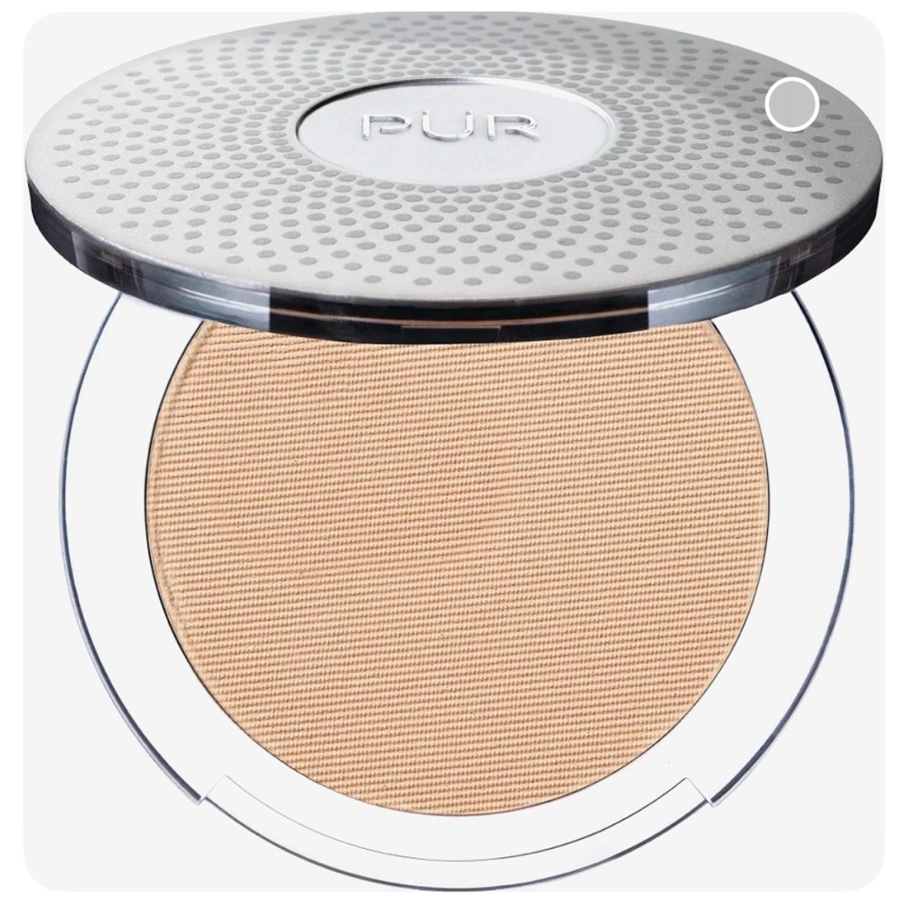 PÜR 4-in-1 Pressed Mineral Makeup (SPF 15)
.28oz